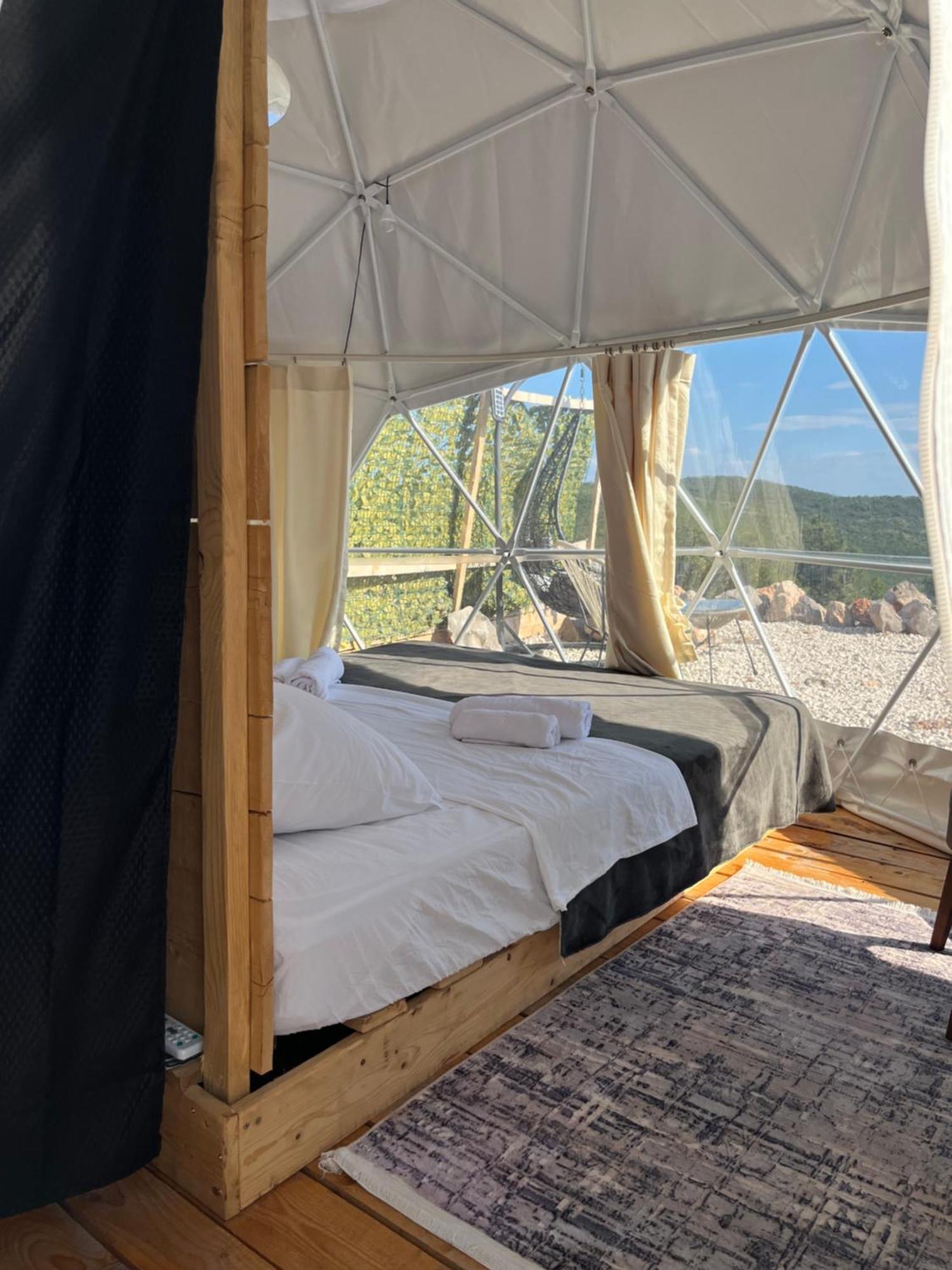 Glamping Peninsula Lustica Rose Villa Tivat Exteriör bild