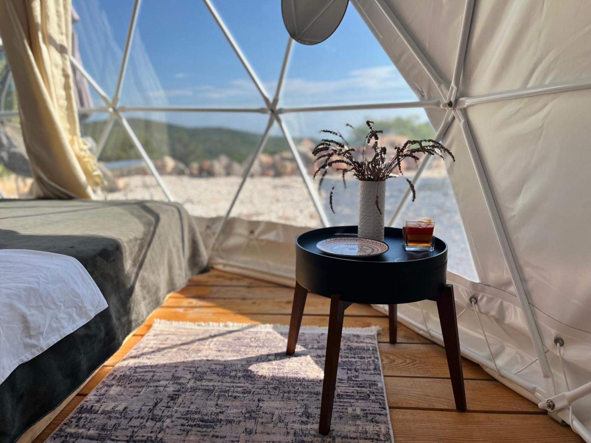 Glamping Peninsula Lustica Rose Villa Tivat Exteriör bild