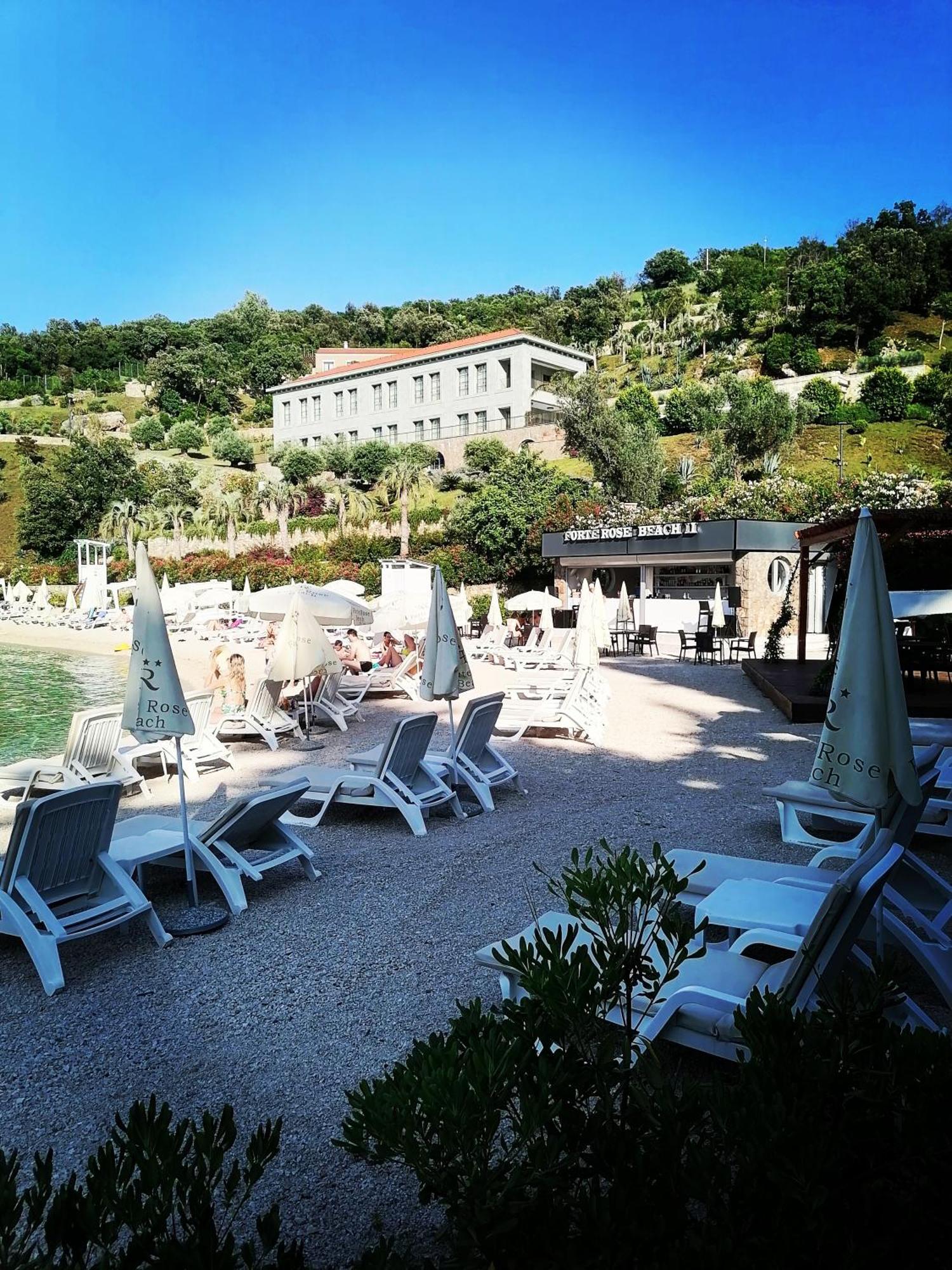 Glamping Peninsula Lustica Rose Villa Tivat Exteriör bild